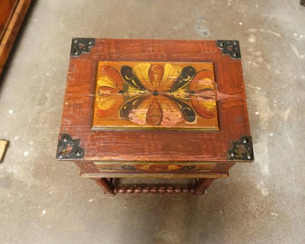 Stodola.cz - Painted chest